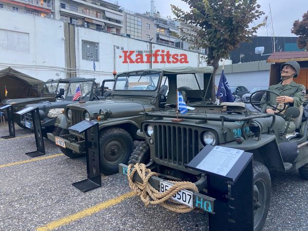 «Κλέβουν» την παρασταση τα στρατιωτικά «μεγαθήρια» στα στενα της ΔΕΘ (photo+video)