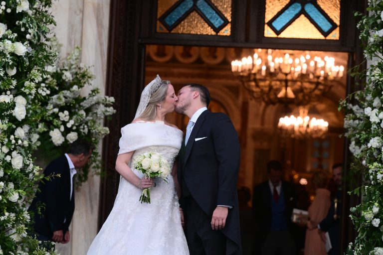 Θεοδώρα Γλύξμπουργκ και Μάθιου Κουμάρ παντρεύτηκαν στην Μητρόπολη Αθηνών! Ποιοι πήγαν(photo)