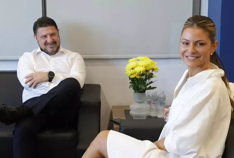 Πρέσβειρα της Περιφέρειας Αττικής στην Αμερική η Μαρία Μενούνος (photo)