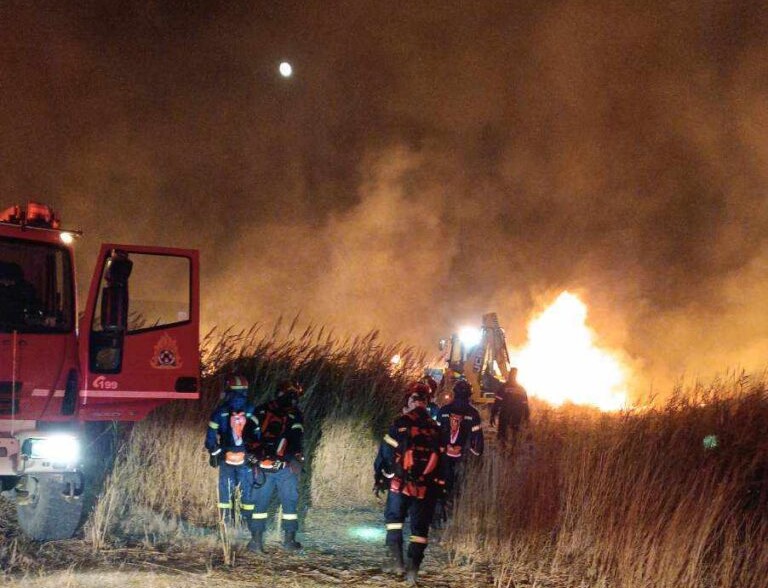 Συναγερμός για πυρκαγιά στην Σάμο