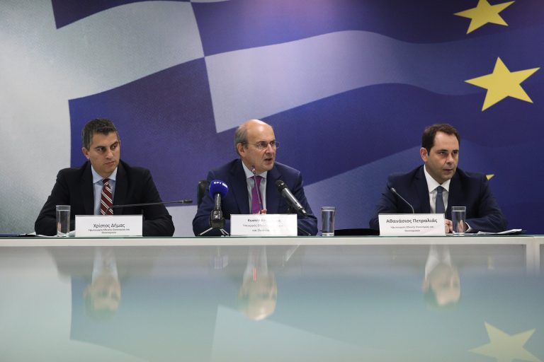 Οι αλλαγές σε μισθούς, συντάξεις και φορολογία