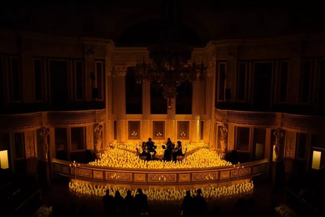 Το υπερθέαμα «Candlelight» στην Αθήνα