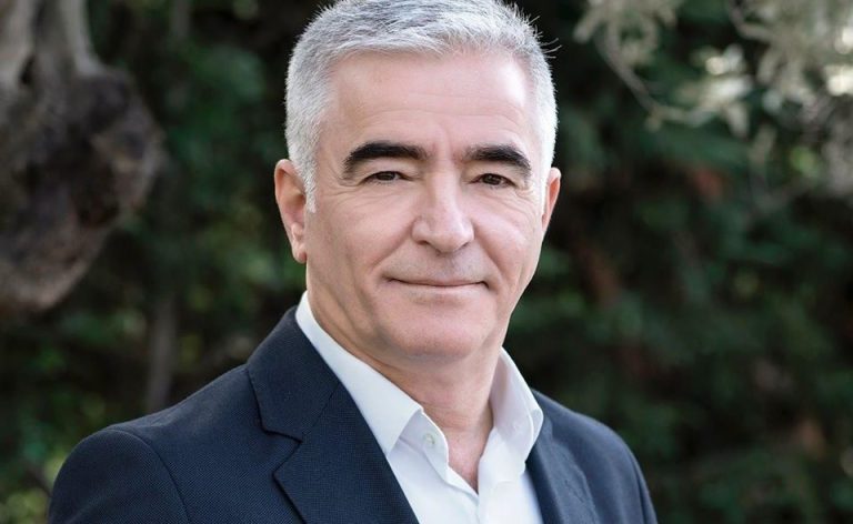 Δωρεά για τον τεχνολογικό εξοπλισμό των σχολείων στην Παιανία