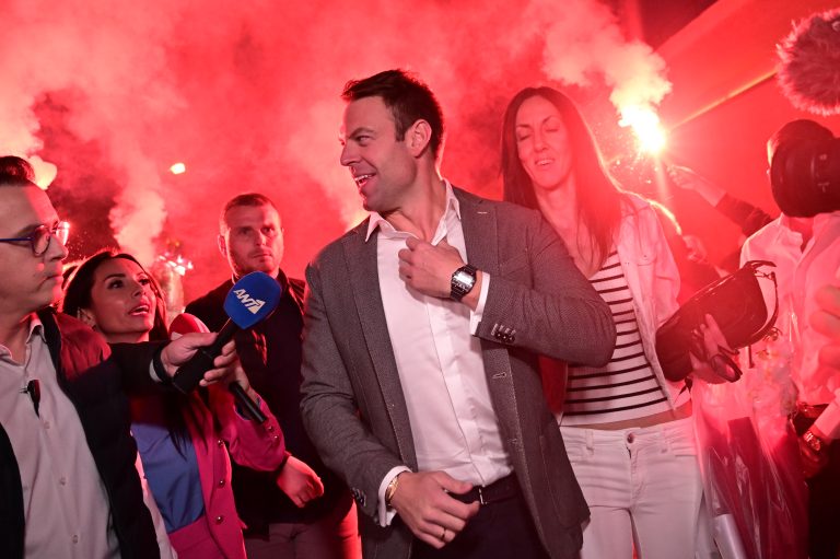 Σάλος έξω από τα καινούρια γραφεία του Κασσελάκη (photo)