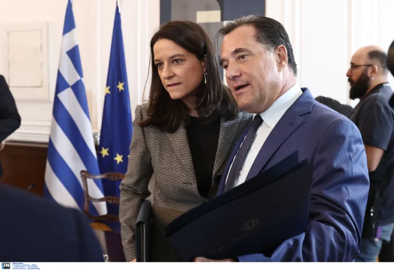 «Στόχος» των οκτώ βουλευτών της ΝΔ οι Γεωργιάδη-Κεραμέως – Τι ζητούν