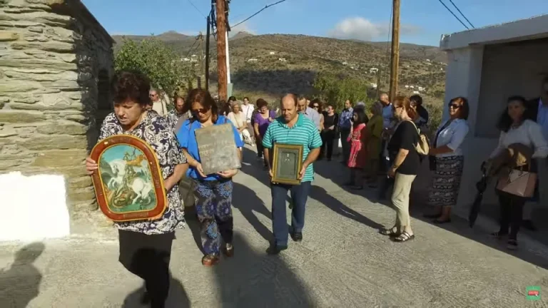 Κάνουν δεήσεις για να βρέξει στα νησιά! (photo+video)