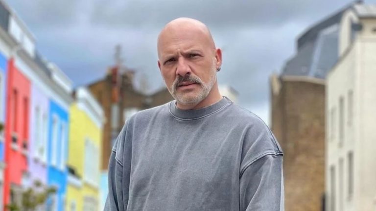 Ο «Μούτσι» επιστρέφει και αυτοί είναι οι πρώτοι (λαμπεροί) καλεσμένοι του!