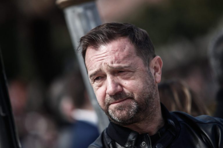 Αιχμηρή ανάρτηση Πλακιά: Είτε μας κορόιδευαν ή είναι και η Κοβέσι στο κόλπο