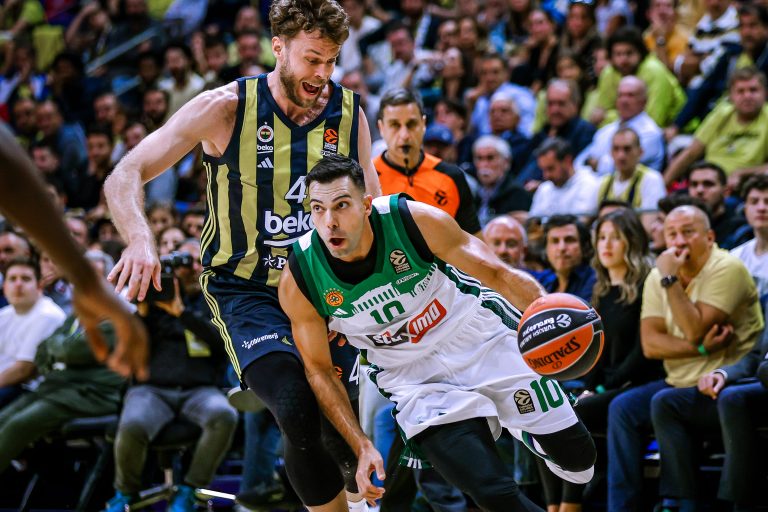 Με ψυχή στο φινάλε άλωσε την Πόλη ο Παναθηναϊκός