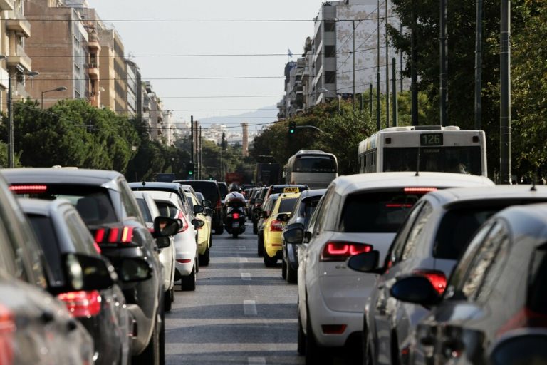Έρχονται πρόστιμα σε 350.000 «ξεχασιάρηδες» οδηγούς