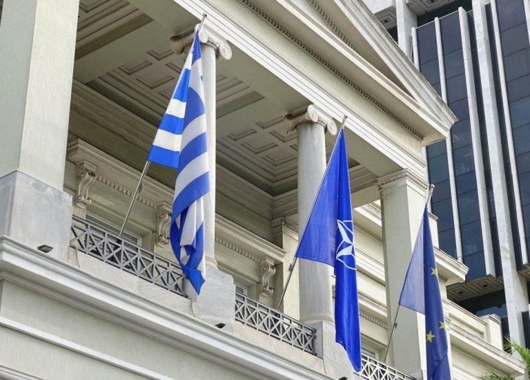 Άνοιξε η Μονάδα Διαχείρισης Κρίσεων για τους Έλληνες του Λίβανου