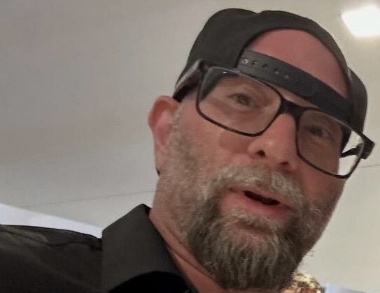 Με όπλα και πλαστό vip πάσο κοντά σε προεκλογική συγκέντρωση του Τραμπ! (VIDEO & PHOTOS)