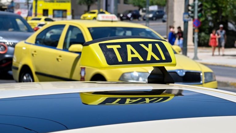 Ξεκινούν τα πρόστιμα στους… «αρνητές» των αυτοκόλλητων POS