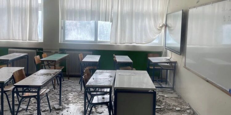 Καταρρέει σχολείο στο Ηράκλειο (video)