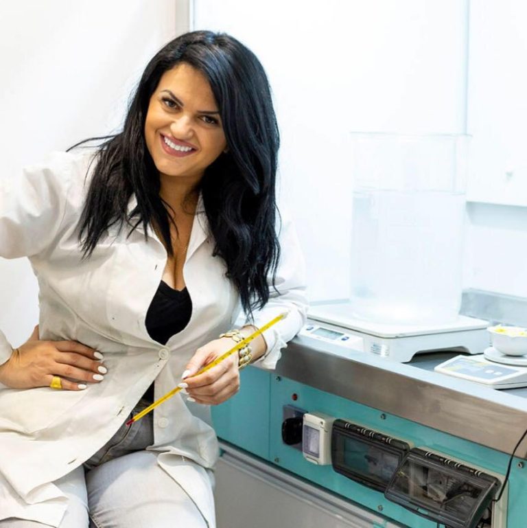 Πρόστιμο ύψους 300.000 ευρώ στην Κατσαφάδου: Η αποστομωτική απάντησή της (video)