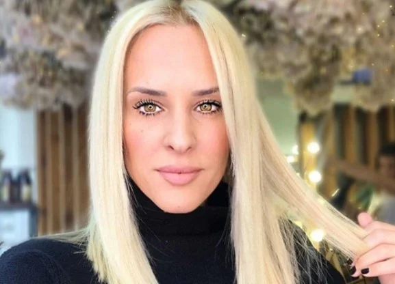 Παραλίγο θύμα απάτης η Έλενα Ασημακοπούλου και η κόρη της (photo)