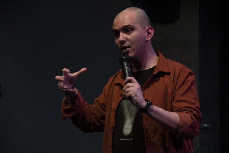 «Η πολιτική ορθότητα δεν αποτελεί φίμωτρο για την κωμωδία»