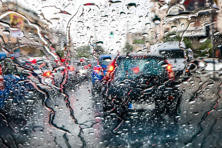 Σε ποιες περιοχές θα σημειωθούν σήμερα καταιγίδες!