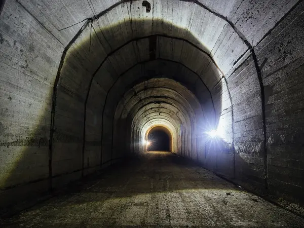 Γιατί το υπ. Εσωτερικών καλεί τους πολίτες να μετατρέψουν τα υπόγεια σε καταφύγια;