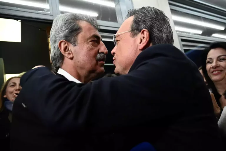 Η στιγμή που ο Πολάκης ανακοινώνει στον Φάμελλο ότι δεν θα πάνε σε β’ γύρος στον ΣΥΡΙΖΑ (video)
