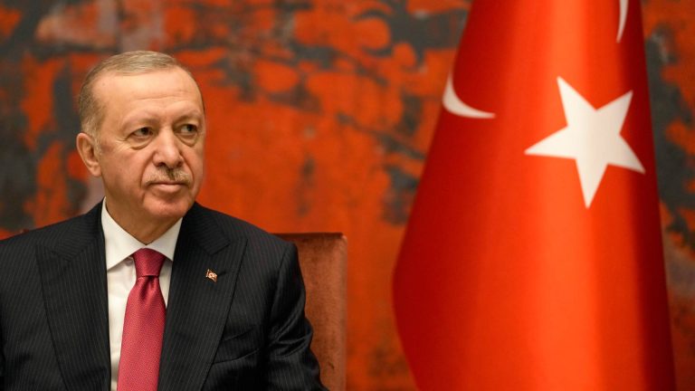 Εξοπλίζοντας την απειλή: Η Τουρκία αμφισβητεί, η Ευρώπη τής… πουλάει!