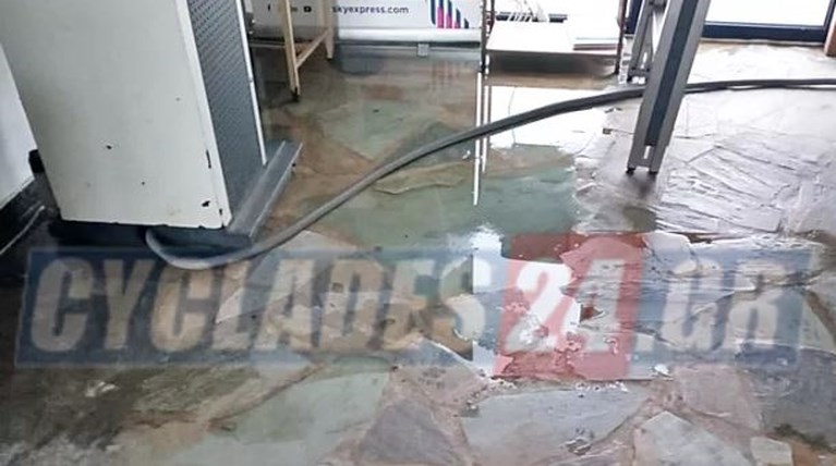 Πλημμύρησε το αεροδρόμιο της Νάξου (photo)