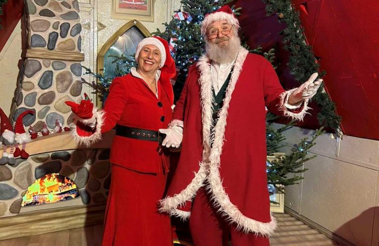 Άη Βασίλης και κυρά Βασιλική ζευγάρι στη ζωή και τη δουλειά! (PHOTOS)