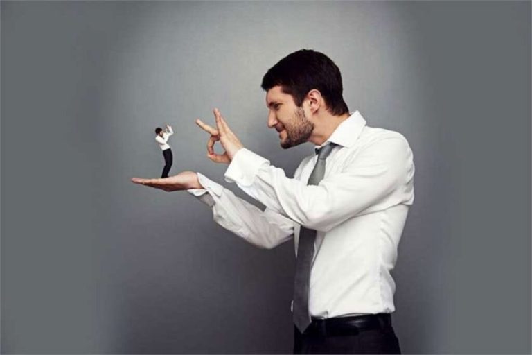 Σύμπλεγμα Ανωτερότητας: Από το να το αντιληφθείς έως να το… αντιμετωπίσεις!