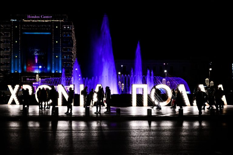 Τι δείχνουν τα λύματα στην Αττική για τη χρήση κοκαΐνης τα Χριστούγεννα (video)