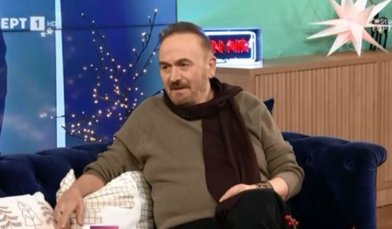 «Ο δάσκαλος με χτύπαγε για να γελάνε τα άλλα παιδιά» (VIDEO)