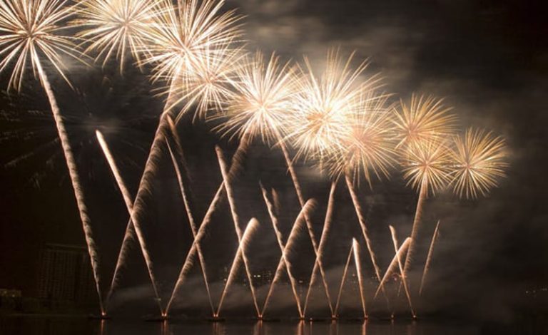 Κίνηση αλληλεγγύης: Η Αθήνα θα αλλάξει χρονιά… αθόρυβα 2025