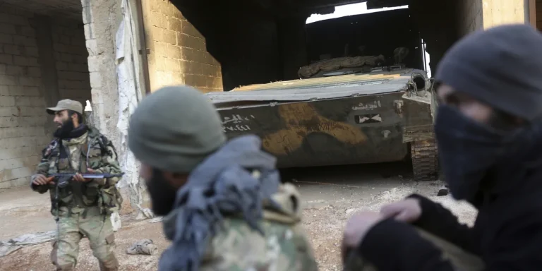 Άχμαντ αλ Σάρα: Όλα τα όπλα της Συρίας θα τεθούν υπό κρατικό έλεγχο