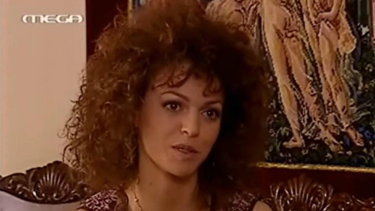 Άλλος άνθρωπος! Δείτε πως είναι η… κοντή από το «παρά πέντε» (video)