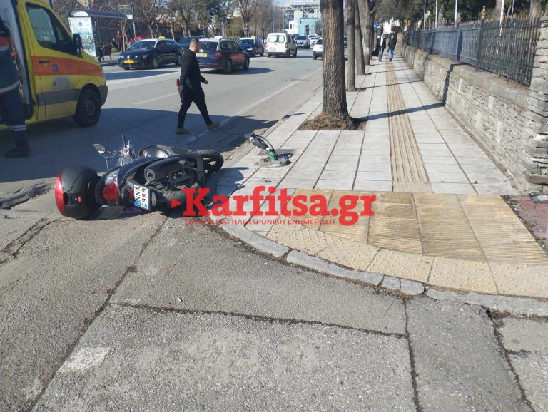 Παράσυρση μοτοσικλέτας στο κέντρο στο κέντρο της Αθήνας (photo)