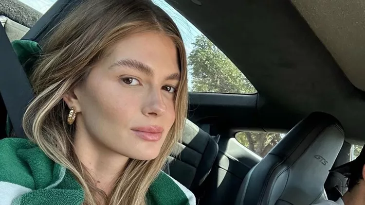 Αρραβωνιάζεται η Αμαλία Κωστοπούλου! (photo)