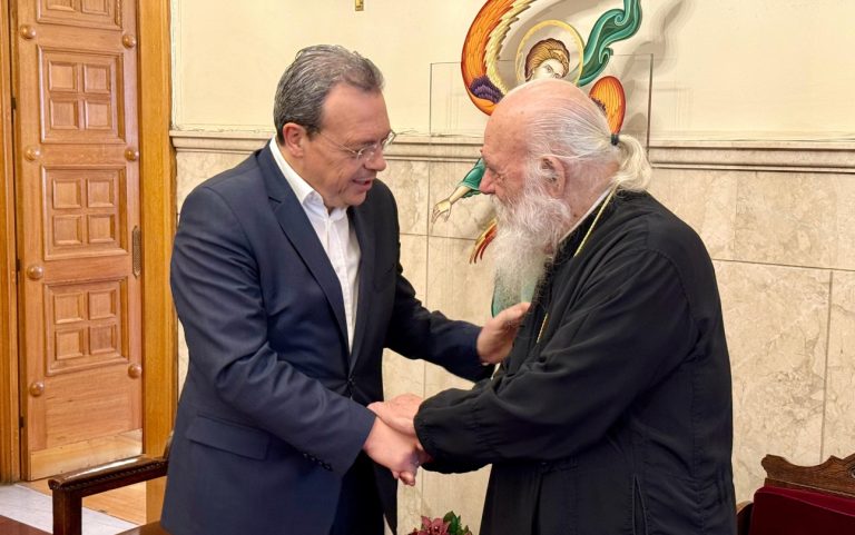 Θρησκευτική… μετάλλαξη στην Αριστερά!