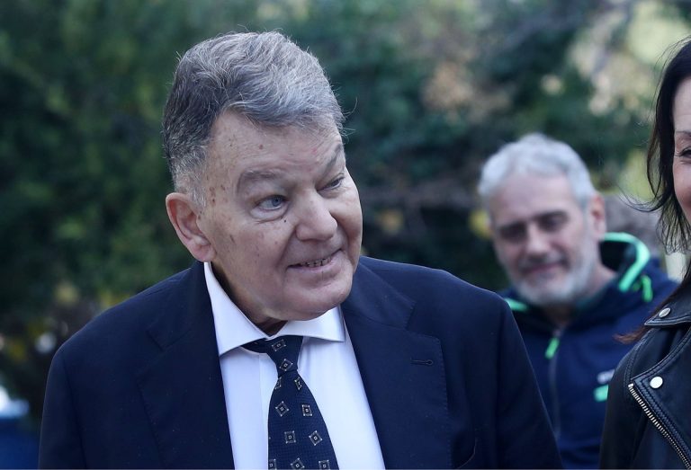 Σε πολύ κρίσιμη κατάσταση η υγεία του Αλέξη Κούγια – Η ανακοίνωση των παιδιών του (photo)