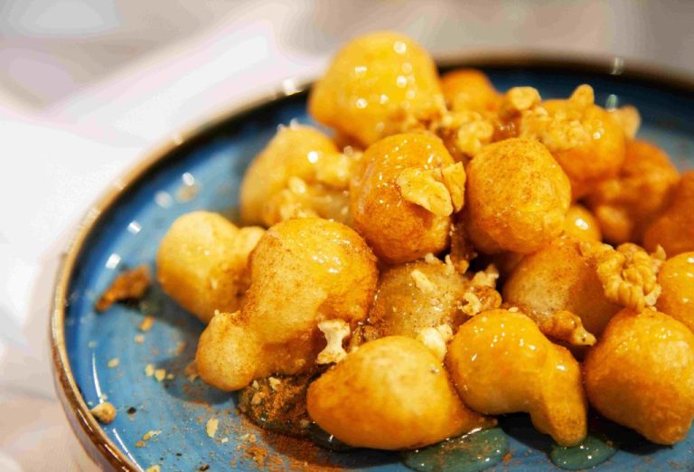 Κρητικοί λουκουμάδες και παστέλια με… διεθνή καριέρα