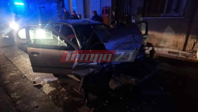 Αυτοκίνητο παρασύρει μηχανάκι και «καρφώνεται» σε λεωφορείο! (PHOTOS)