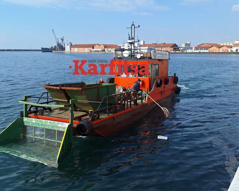 Βγήκε στο Θερμαϊκό η «Αλκίππη»: Συλλέγει σκουπίδια και φυτοπλαγκτόν (photo & video)