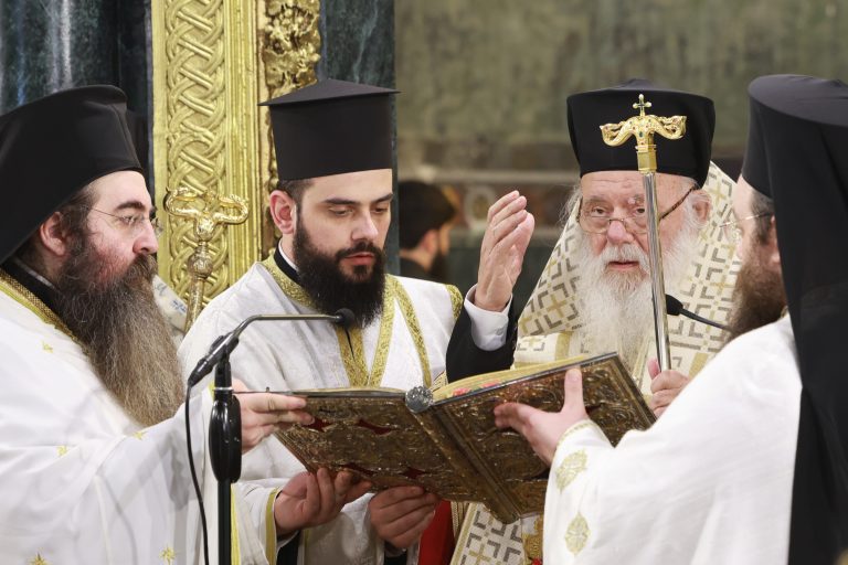 Η Θεσσαλονίκη αποχαιρέτησε τον ποιμενάρχη της Μακαριστό Άνθιμο (photo)