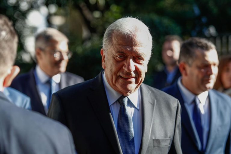 Αβραμόπουλος: Η αύξηση στις Ένοπλες Δυνάμεις είναι απολύτως δίκαιη