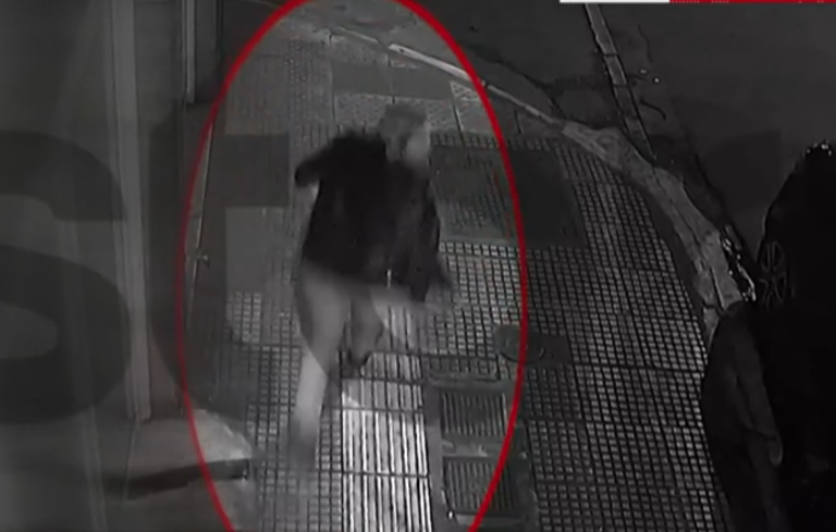 Καρέ – καρέ η καταδίωξη του Αιγυπτίου με τη χαντζάρα στον Άγιο Παντελεήμονα