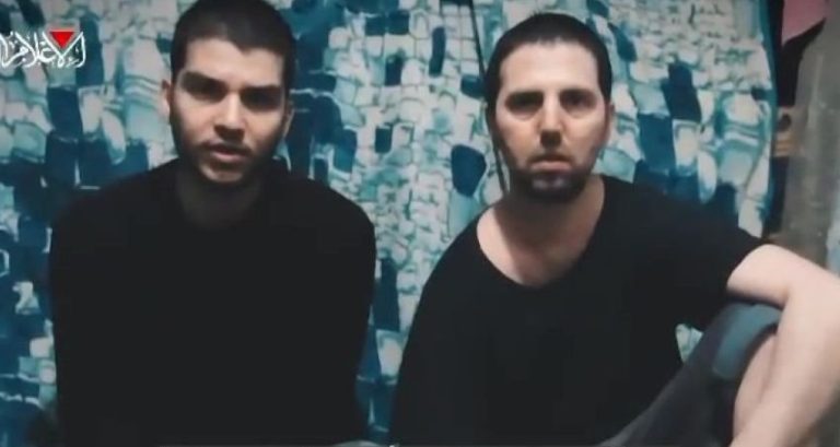 Βίντεο-ντοκουμέντο με δύο ισραηλινούς ομήρους από τη Χαμάς
