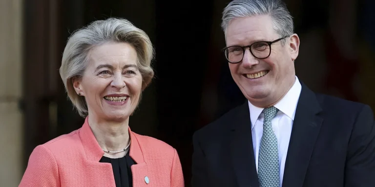 Ούρσουλα φον ντερ Λάιεν μετά τη Σύνοδο του Λονδίνου: Πρέπει να επανεξοπλίσουμε την Ευρώπη επειγόντως