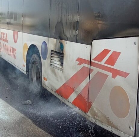 Πυρκαγιά σε λεωφορείο του ΚΤΕΛ στη Θεσσαλονίκη (PHOTO)