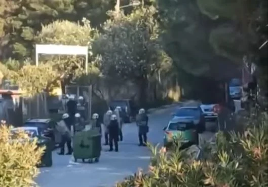 Παιδιά σε κολυμβητήριο στο Βόλο «πνίγηκαν» από χημικά μετά τα επεισόδια σε αγώνα