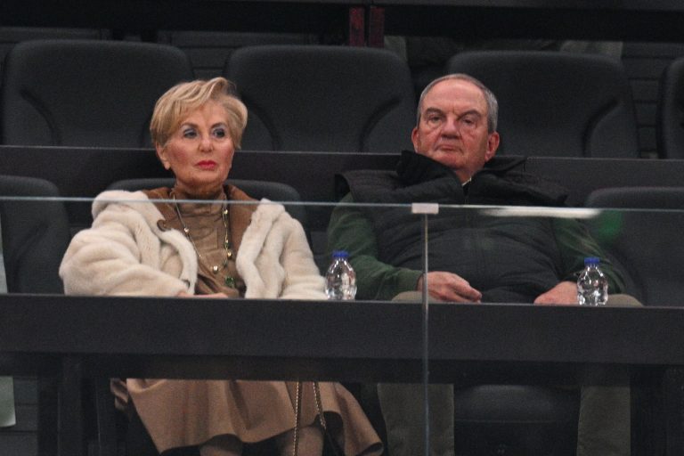 Στα επίσημα του ΟΑΚΑ ο Κώστας Καραμανλής (PHOTOS)