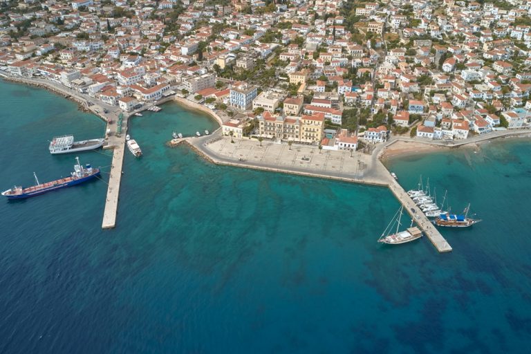 Οι νησιωτικοί θησαυροί της Αττικής (PHOTOS)