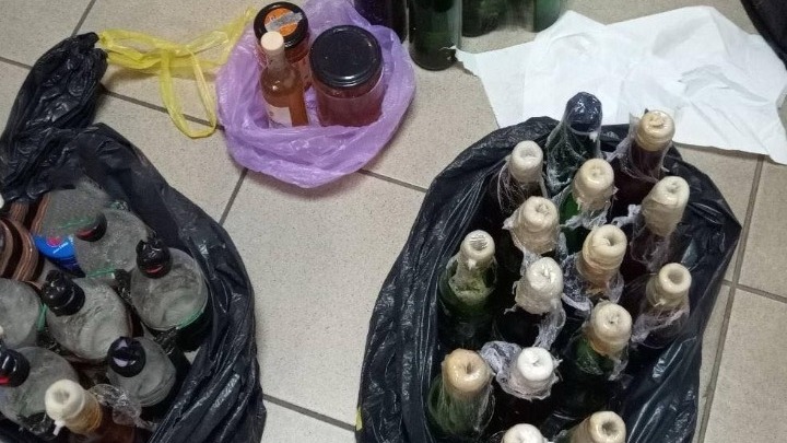 Πάνω από 45 μολότοφ βρέθηκαν σε υπόγειο του ΑΠΘ (photo)